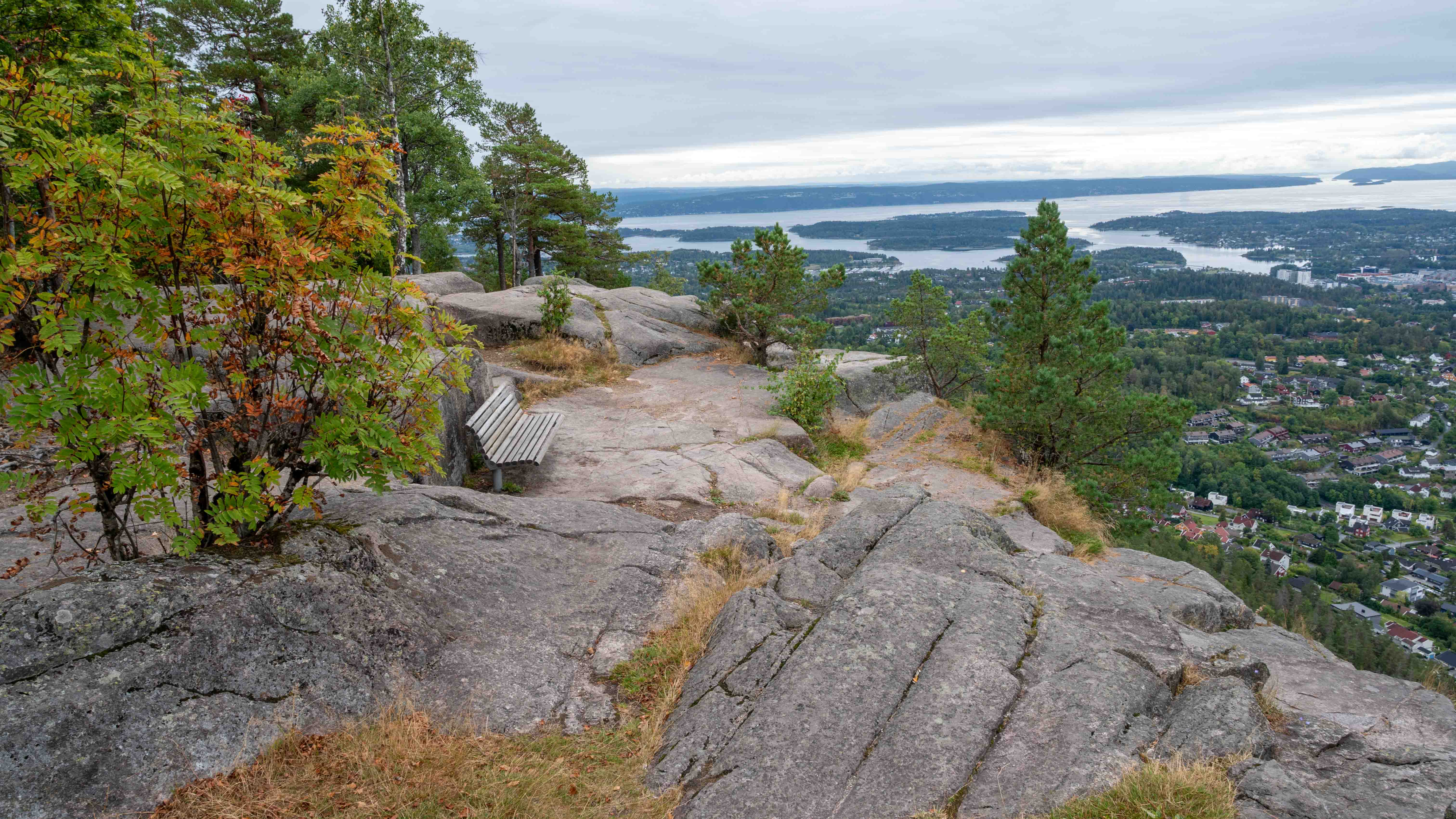 Utsikten fra Kolsåstoppen er verdt turen. Nå blir stien opp tryggere og bedre. Samtidig skånes naturen rundt.