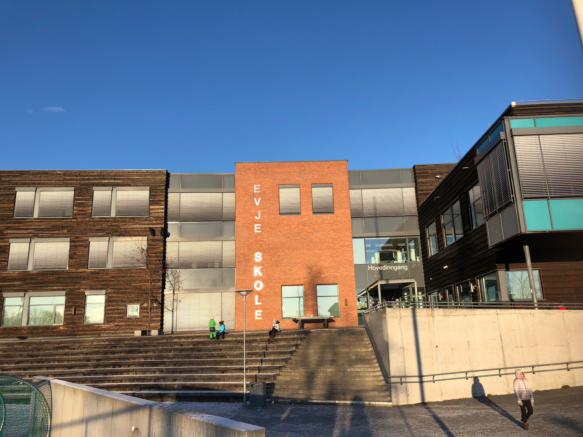 Evje skole