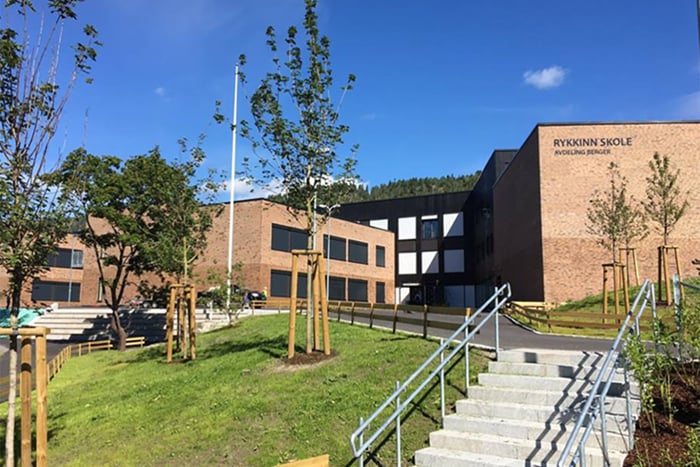 Skole