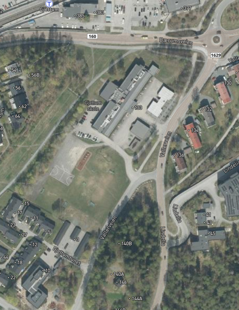 Hauger Gjettum - skole - dronebilde visning