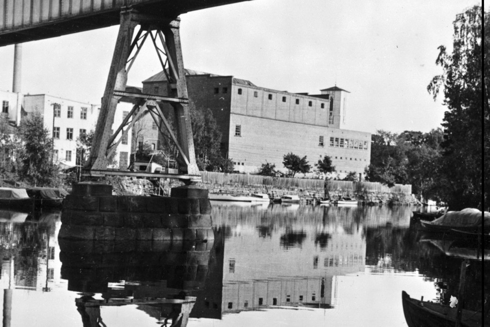 Victoria Linoleumsfabrikk i Sandvika. På stedet er det i dag oppført boligbygg under navnet Victoriagården. BB